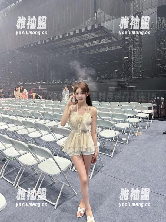 你相信吗？黑料传送门就在155fun的某处，闯进去你会有意想不到的乐趣！