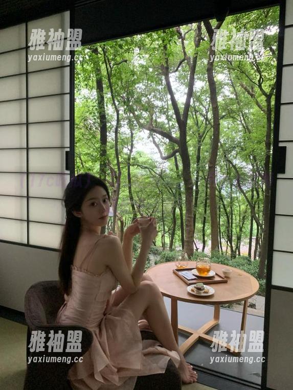 “17c吃瓜”，一不小心就掉进传送门里！