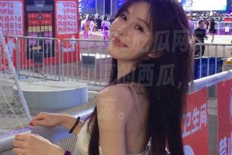 捧着17c吃瓜网51app，我们的热议就像那初夏的西瓜，甜中带点儿凉。