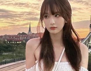 51cg.website上线安卓版，我的天，泡沫都快瞎了，内容比我同学的情感生活还复杂。
