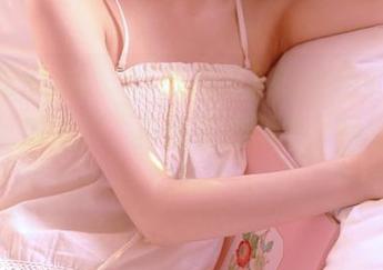 哈，51吃瓜更新让全网的唇枪舌战愈演愈烈，真想直接搬个小板凳来围观。