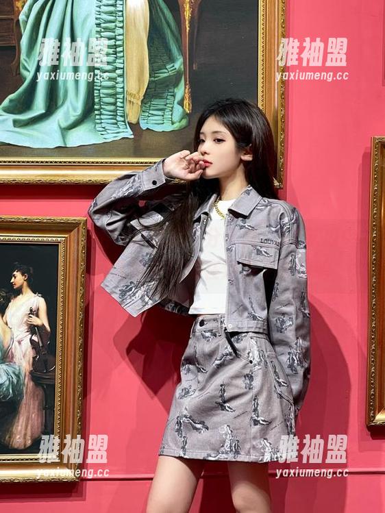 吃瓜不分年龄，51吃瓜中心官网带你今日瘫在沙发上哈哈哈
