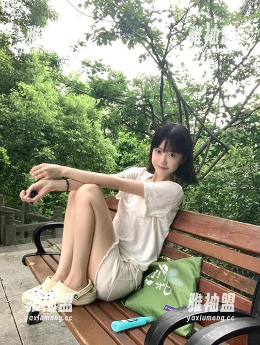 把心情扔进“51吃瓜网cg”，也许最后收获的只有一肚子的干巴巴八卦！
