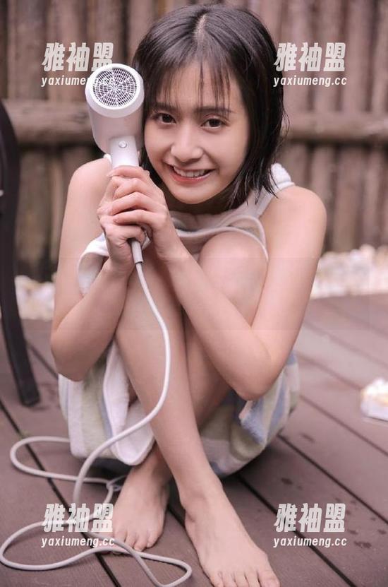 51黑料网址往期回顾：记得那次糗事吗？哈哈哈！