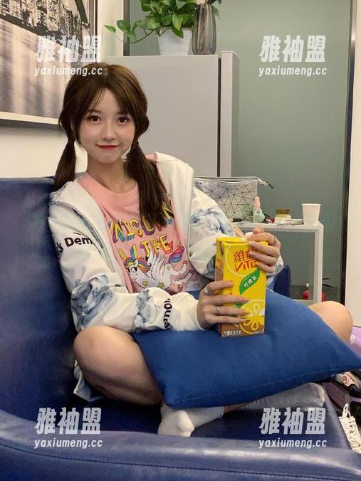 66吃瓜 66吃瓜导航:在瓜丛中,我们寻找那一抹“忍俊不禁”。