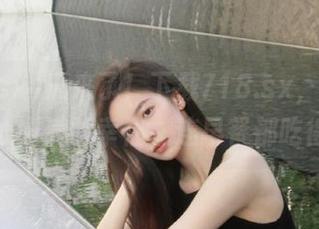 瓜来了！下载718.sx，保证让你开心到满脸幸福，连早餐都吃得香！