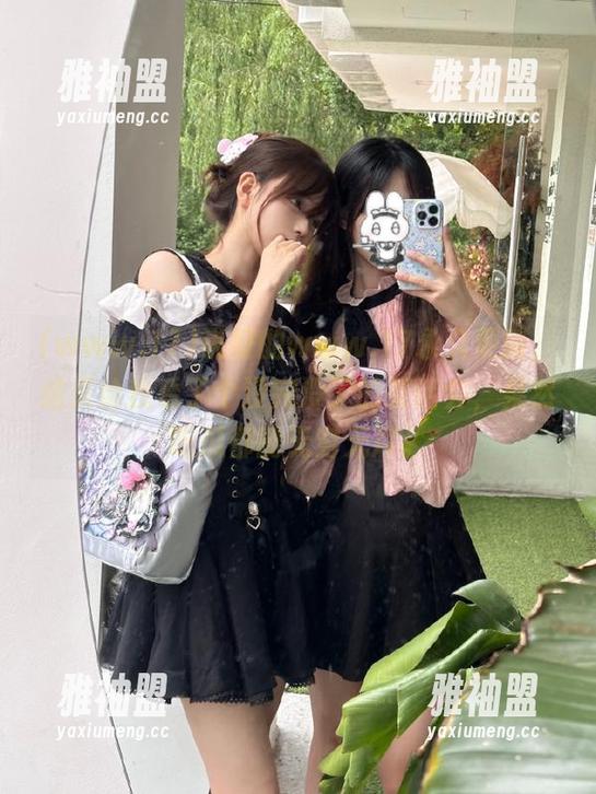 说好的www.17永久更新，结果给我看了个没完没了的茶话会，果然吃瓜都能无穷无尽。