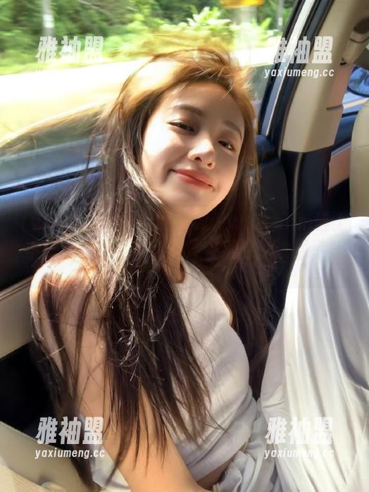 当苹果版www.51cnm碰上小猫咪视频，果然好像变得更加浓厚了些。