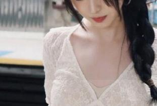 看zztt01官网，八卦界的热门话题原来就像泡面，随时都有料！