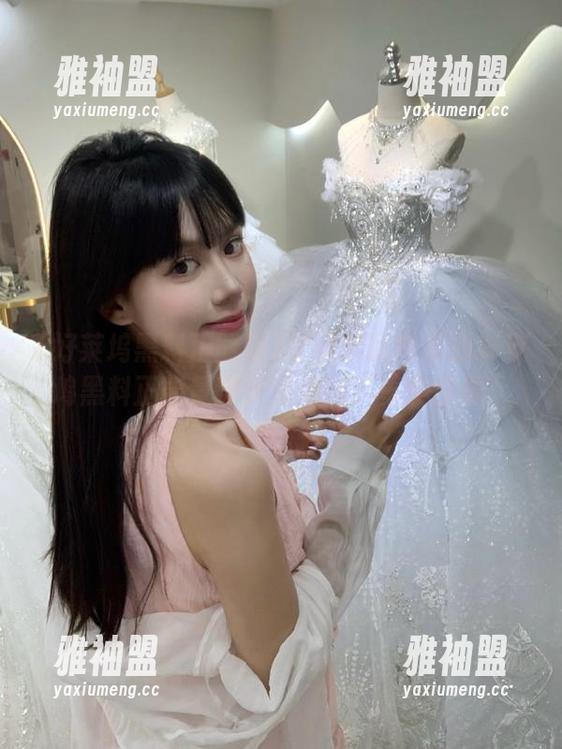 登录后就能看到好莱坞黑料正能量翻天覆地的“真实世界”