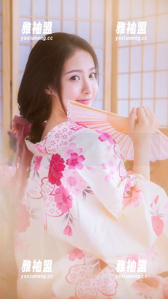 “每日吃瓜”里藏着永久不灭的黑暗故事，越吃越上头的节奏。