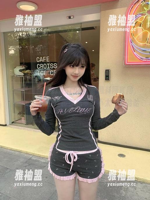 在166fun热点黑料网官网，登录之后的世界和你想象的不太一样哈哈。