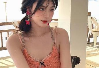 网曝吃瓜：直达新鲜事，吃上嘴角的暧昧味！