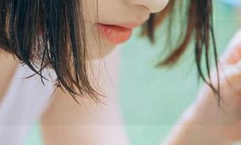 黑料不打烊苹果版：看瓜时别吃掉自己的手机，太紧张的感觉不太好！