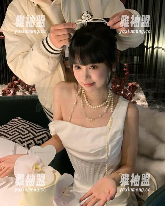下载吧！黑料吃瓜网网页等你来撩，周末八卦约起来！