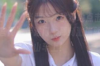 当我毫不犹豫地点击“黑料正能量官网”传送门，那刺激感就像在过山车上！