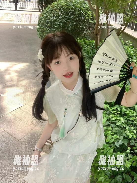 黑料正能量一直在网页热搜上跳舞，真想跟着一起嗨起来。