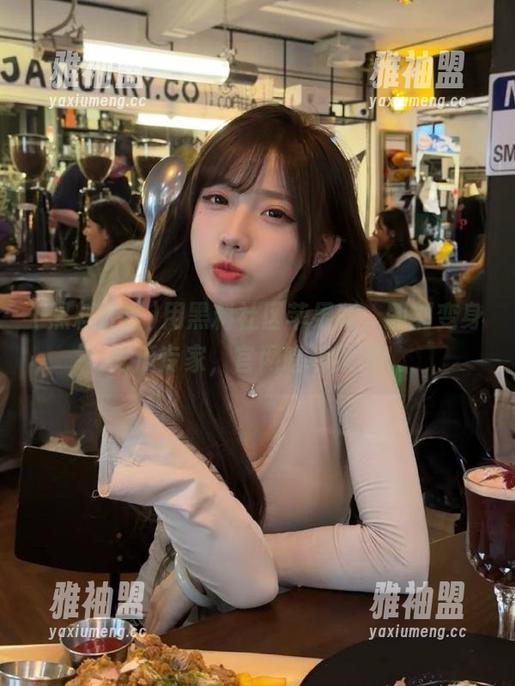 黑料社区 用黑料社区苹果版,即刻变身吃瓜专家,官网啥都透露!