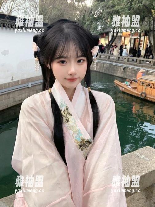 对不起，我又点进了黑社料下载链接，哈哈，被吸住了